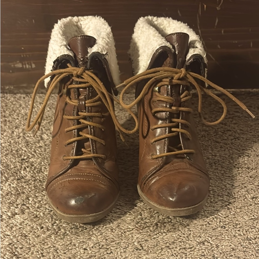 MIA Bootie 8 Brown, Leather, Sherpa, Fold-Over Cuff